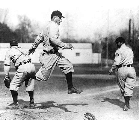 Honus Wagner: The 1900s “Decade Triple Crown Winner”