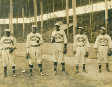 1934 Chicago American Giants pitching staff led by Bill Foster and Malvin “Put” Powell