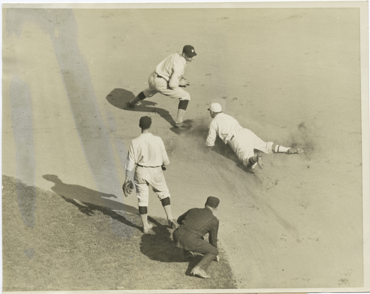 Polo Grounds, Manhattan, NY, October 7, 1924 – NY Giants and Washington Senators in World Series action