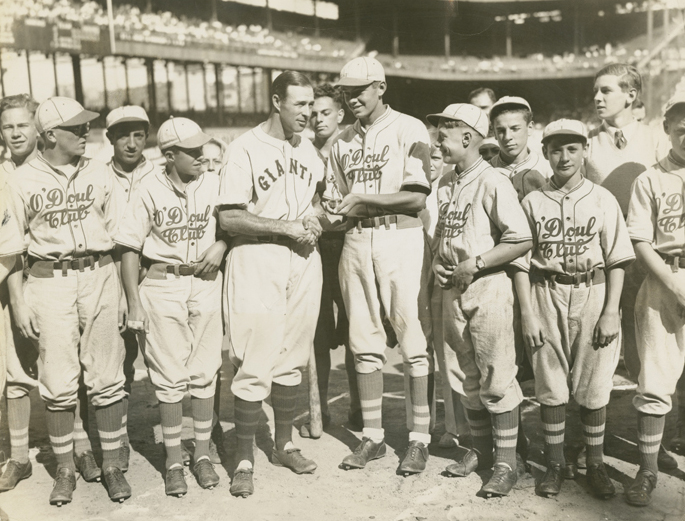 1lefty Baseball History Comes Alive!