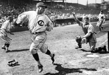 Wrigley Field, Chicago,IL, May 26, 1935 – Action in Cubs 8-3 win over Brooklyn Dodgers