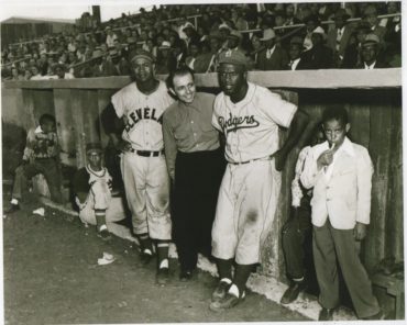 Great Photo of Jackie Robinson and Larry Doby!