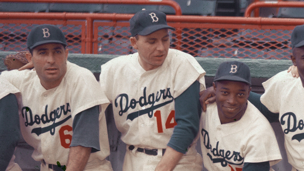 Lot Detail - 1959 Pee Wee Reese Los Angeles Dodgers Coaches Era Display  Flannel Road Jersey (Championship Season)