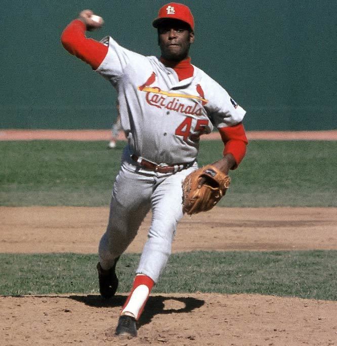 More Fun With Baseball Rarities: Bob Gibson Records Four Strikeouts in One Inning!! What Gives??